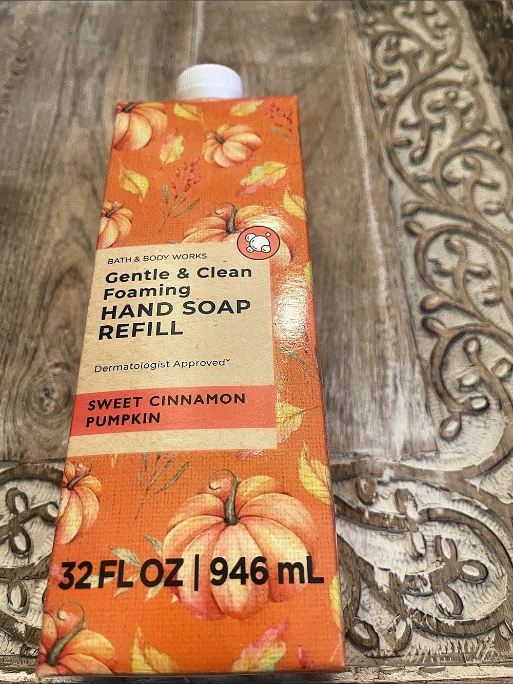 Bath & Body Works Sweet Cinnamon Pumpkin Gentle & Clean Foaming Hand Soap Refill